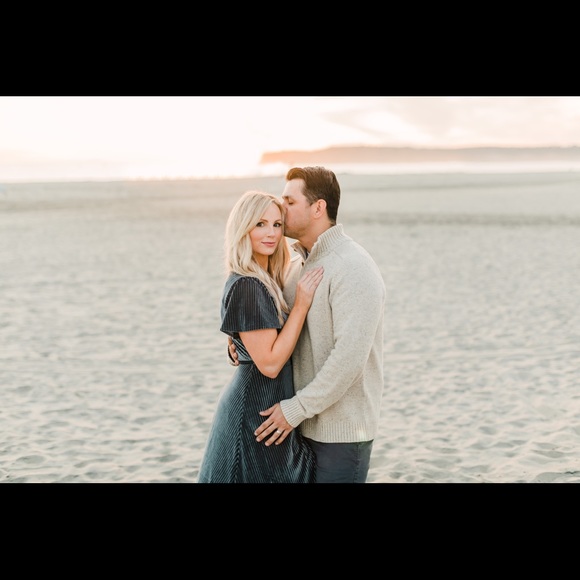 Hello! Welcome to my closet!😊 - Picture 11 of 15